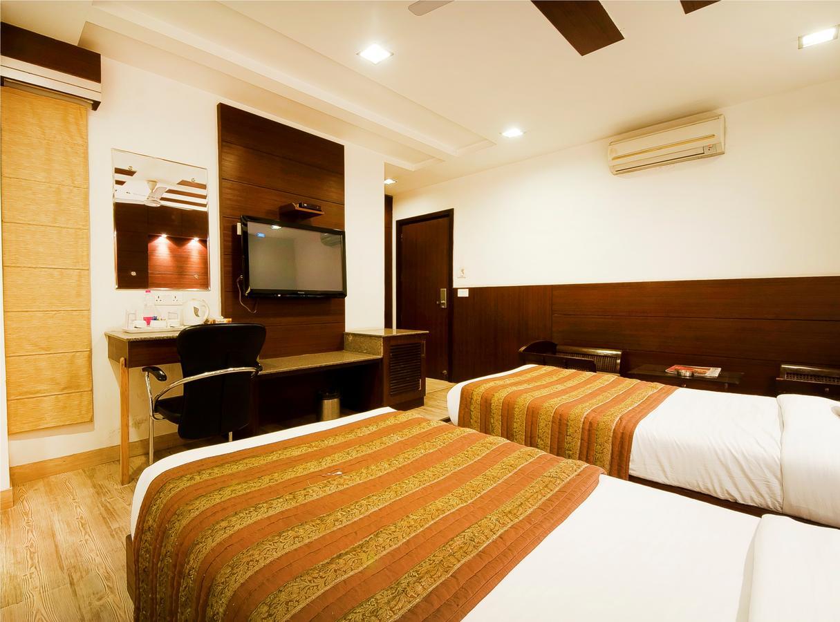 Hotel Amaltas International - Delhi-16 New Delhi Exteriör bild