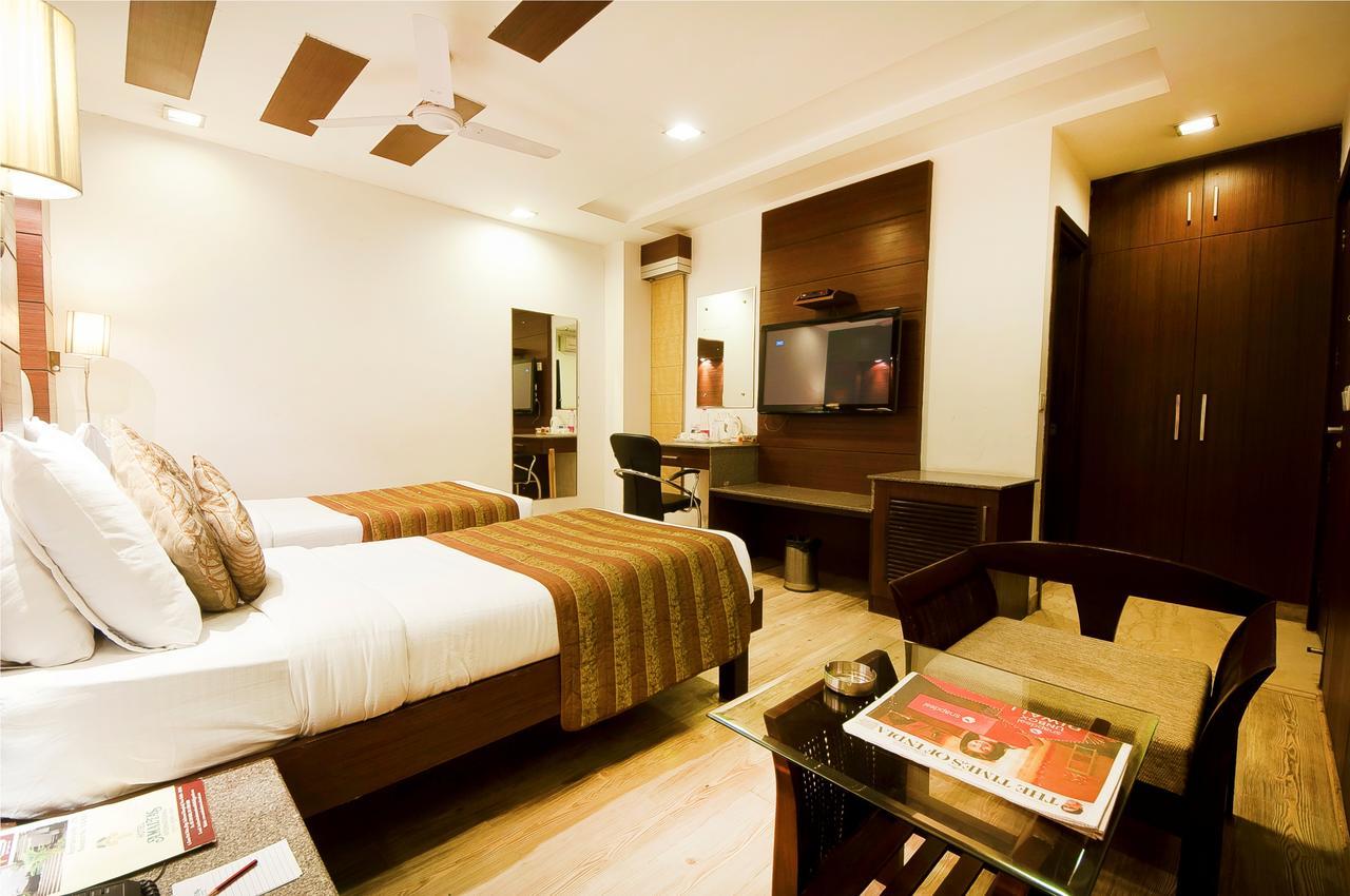Hotel Amaltas International - Delhi-16 New Delhi Exteriör bild