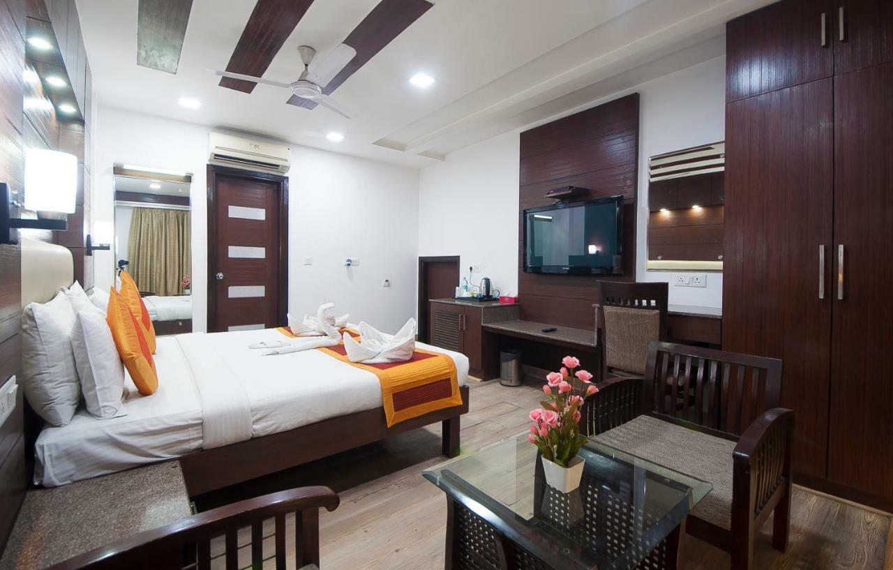 Hotel Amaltas International - Delhi-16 New Delhi Exteriör bild