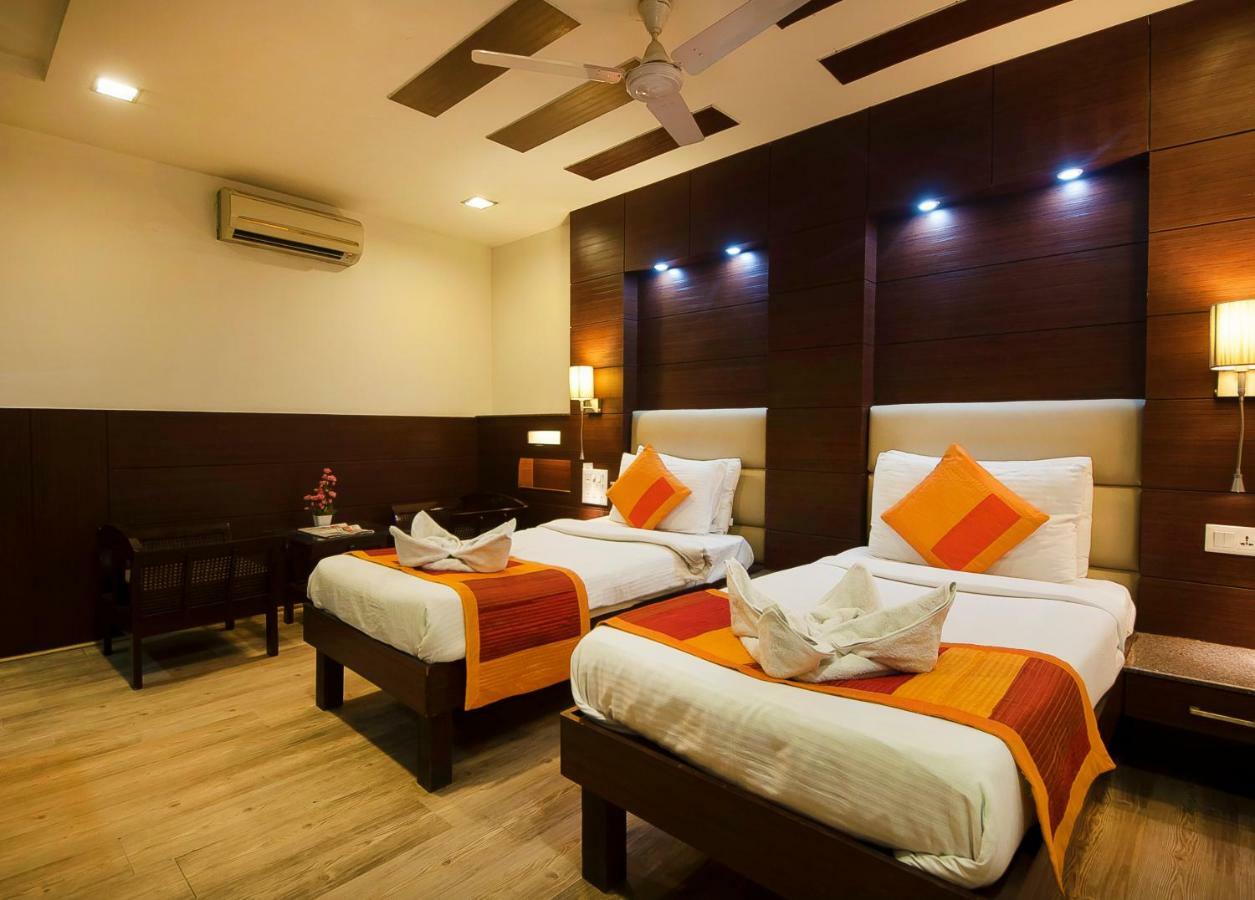 Hotel Amaltas International - Delhi-16 New Delhi Exteriör bild