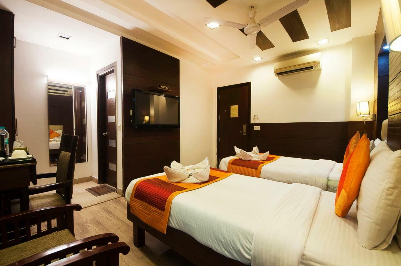 Hotel Amaltas International - Delhi-16 New Delhi Exteriör bild