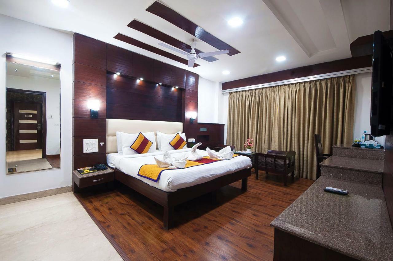 Hotel Amaltas International - Delhi-16 New Delhi Exteriör bild